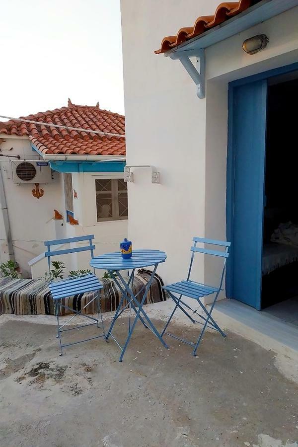 Apartamento Theseus Poros Town Exterior foto